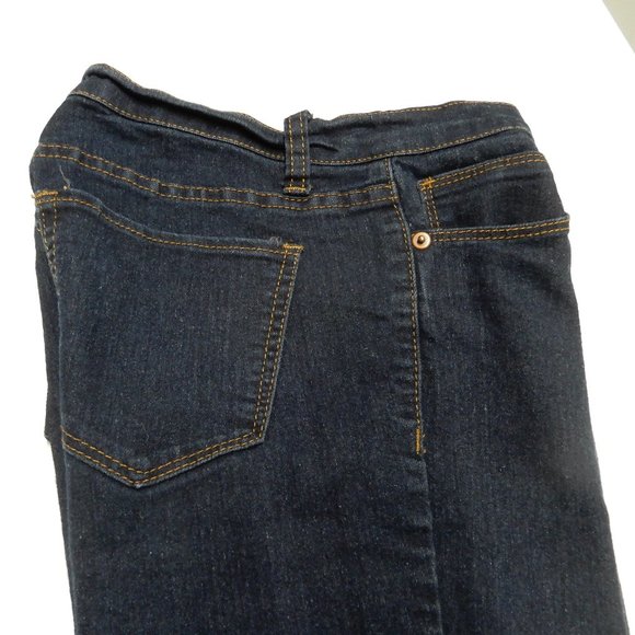 Forever 21 Medium Rise Jeans in size 26 - Picture 3 of 8